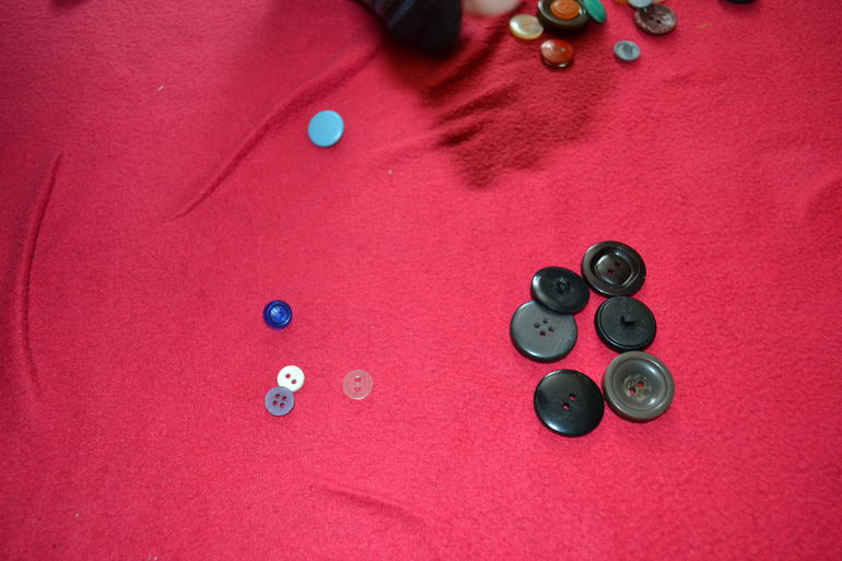 Коробочка с пуговицами