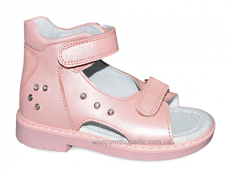 скупились на лето Нюшке...