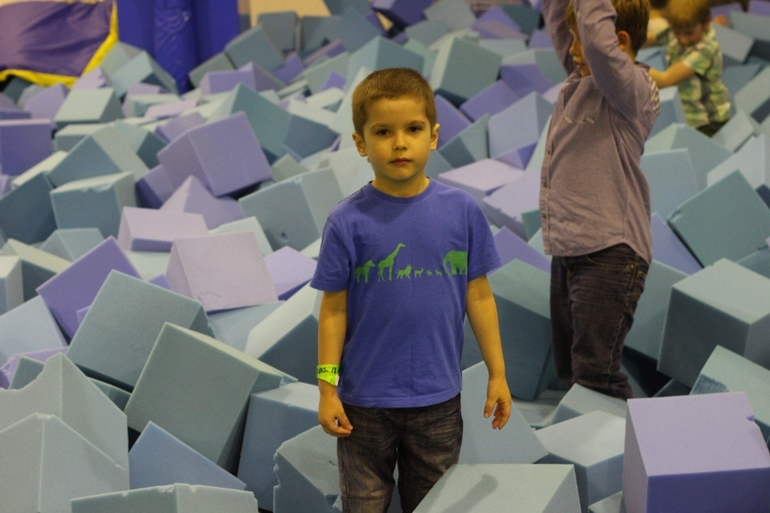 На "Лужайке", в стране Батутии:)