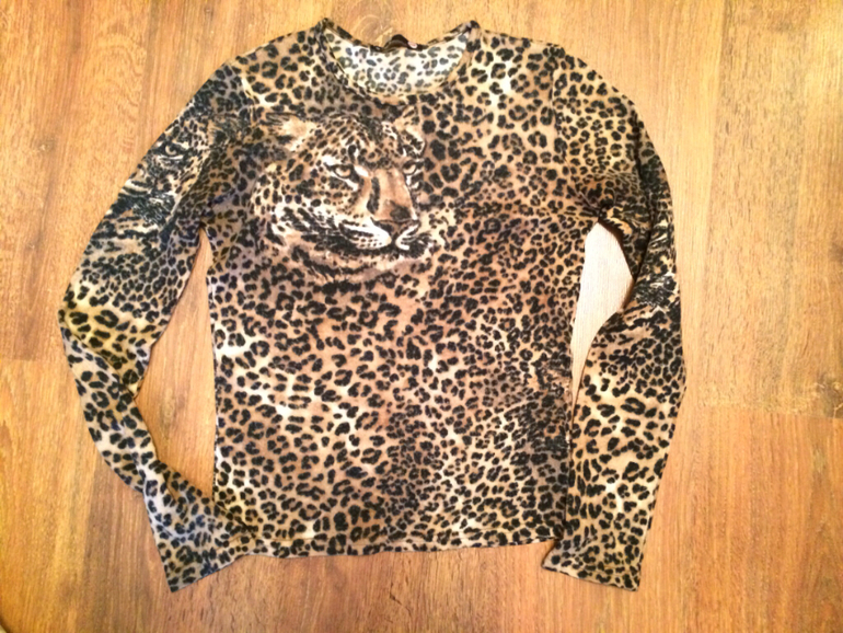 Одежда 42-44-46 новая и в идеале. Дешево.