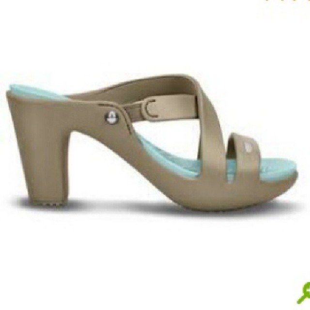 Продам Босоножки Crocs 37 размер