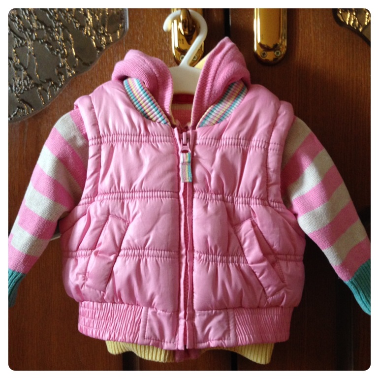 Жилет +кофта Mothercare