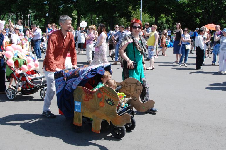 Парк Горького и Парад колясок 2014