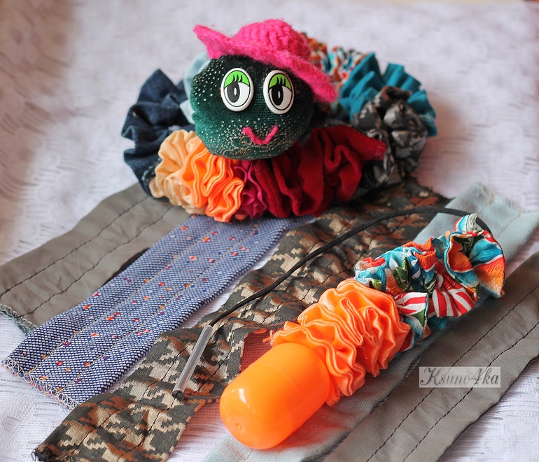 Детское пособие "Весёлая гусеничка" своими руками.