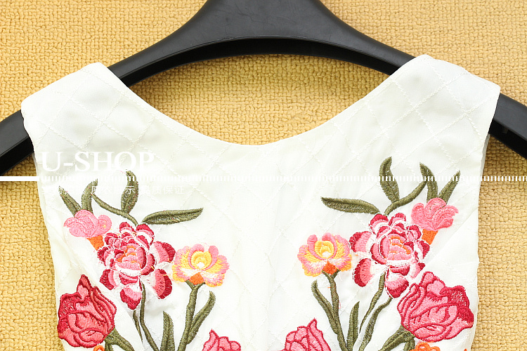 Модные тенденции в женской одежде:весна-лето 2014 года!Доставка:13-17 дней!