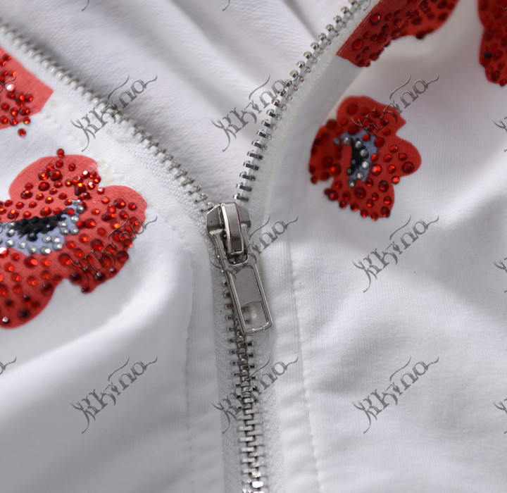 Красивые спортивные костюмы от 1500р!