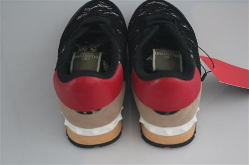 Живые фото+ ссылка, Очень женственные сникерсы от Valentino