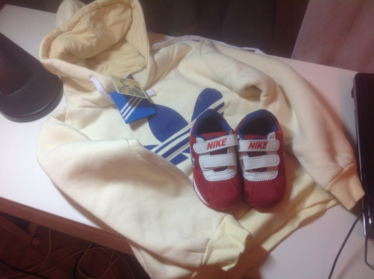 Карго самолет . Ваши вещи. Хвасты на малышек.