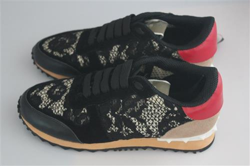 Живые фото+ ссылка, Очень женственные сникерсы от Valentino