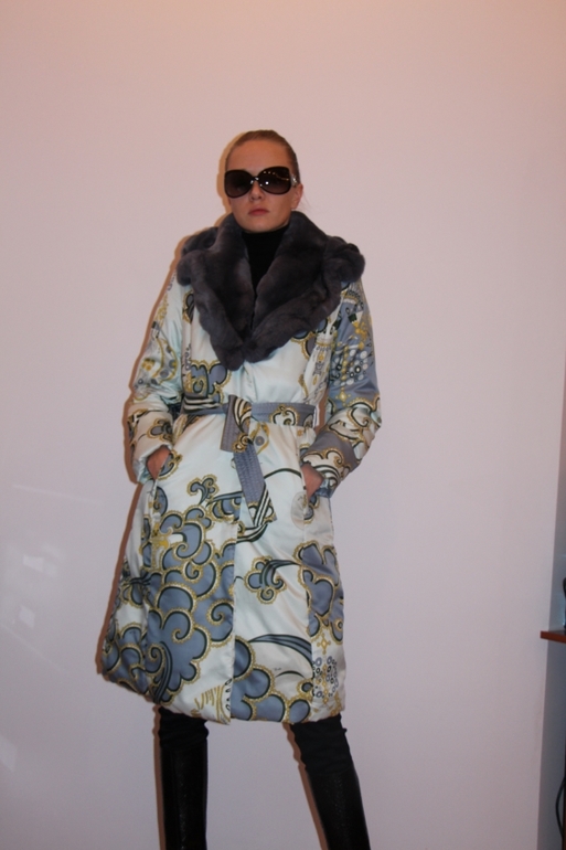 Пальто Mikhael Kors первая линия, и Emilio Pucci 100%оригинал.