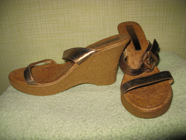 Обувь жен. 39.5-40 . балетки 38.5 .кроссовки 38-38.5 унисекс. сапоги деми 39.5-40.почта .