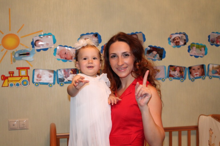 Снежинке 1 годик!