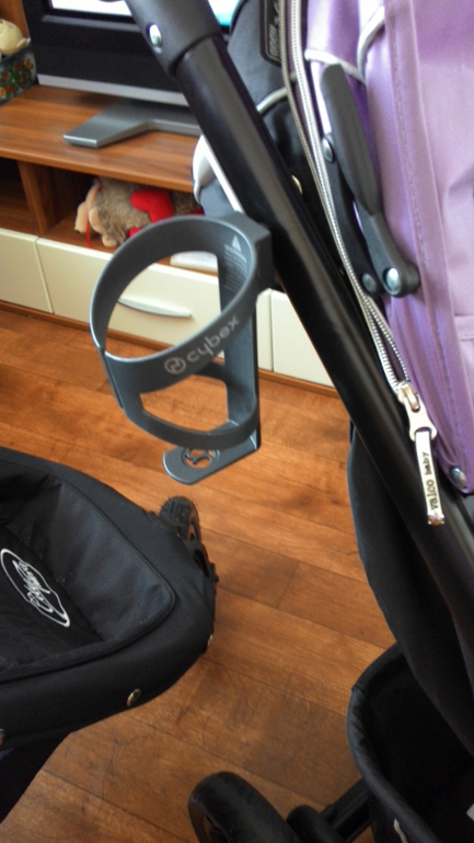 Подстаканник Cybex Новый Цена 550р!!! Почта за мой счет!!!