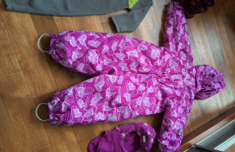 Комбинезон Зимний Reima р92+ поддева+шлем +шапка Цена за все 2000!!! Почта за мой счет!!!бронь