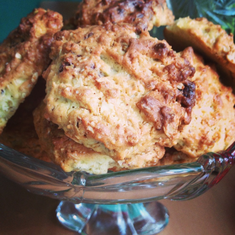 Что может быть лучше аромата пионов и домашнего овсяного печенья?! ;э)