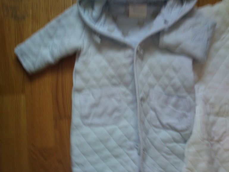 Продам кресла для кормления и много вещей, босоножки по хорошей цене