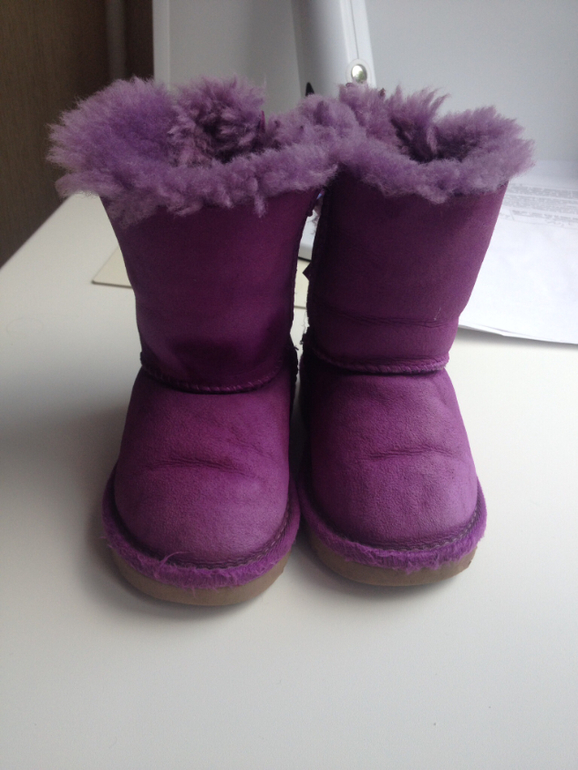 22р UGG 1000р + почта