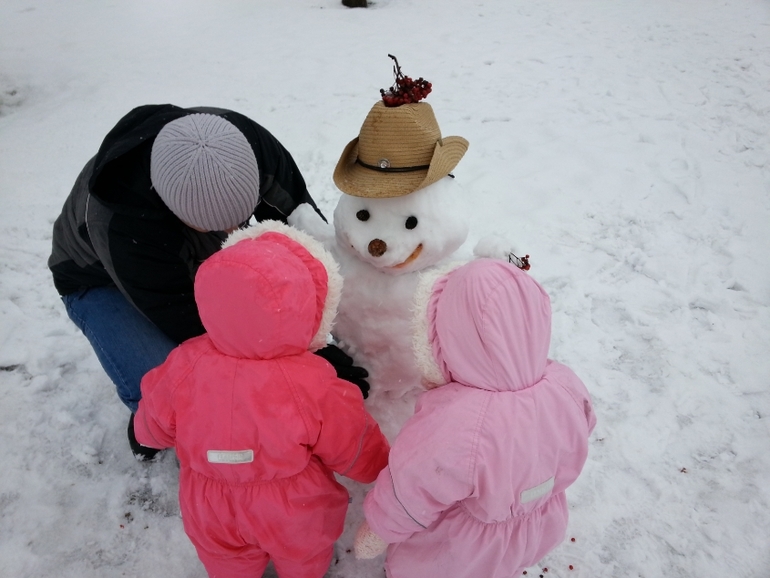 Наш почти новогодний снеговик
