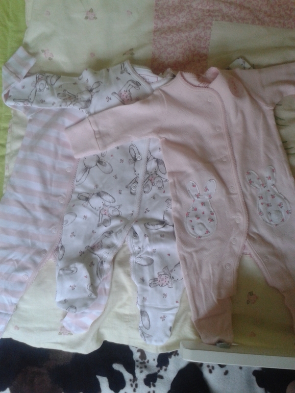 Что одеть завтра на выписку? СПб.