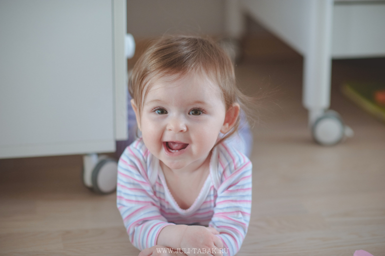 Полинка 9,5 месяцев