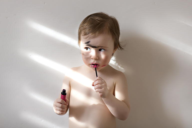 Девочки-такие-девочки? Да?)