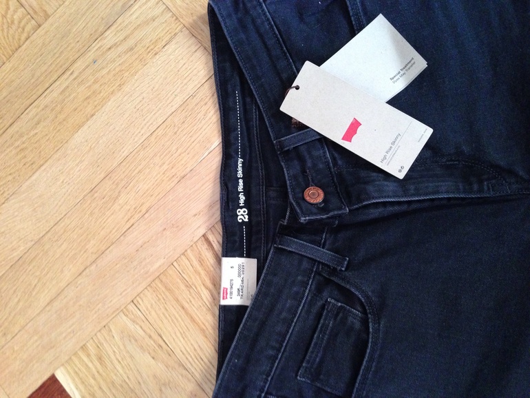 Примтраиваю джинсы Levis