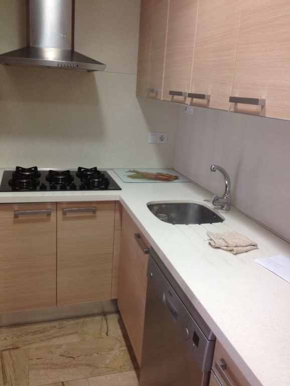 Спец. цена на аренду апартаментов в Испании (Санта Пола), 4 спальни, в 50м от пляжа, стоимость за месяц: июнь/1400 евро, сентябрь/1500 евро