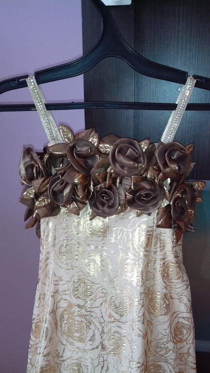 Красивенное нарядное платье на девочку. 1000 р