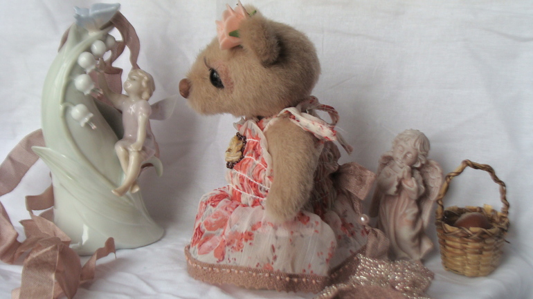 Мышка Дора.