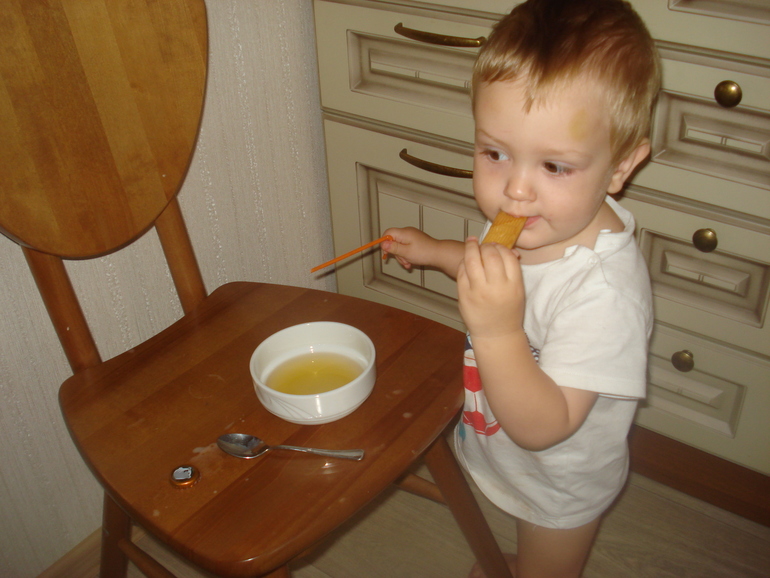 Домашние занятия Артема....1 год и 4 мес