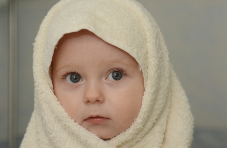 Аришка-мартышка (год и пять)