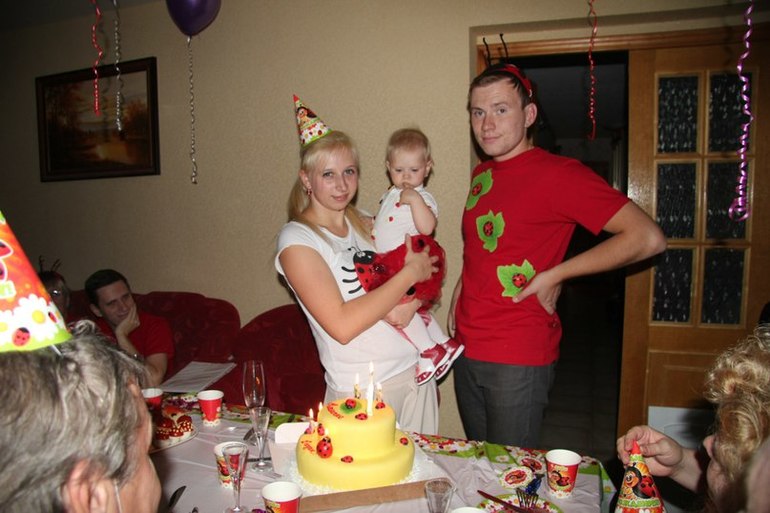 Как мы отмечали 1 годик=)))Вечеринка в стиле Божьих коровок