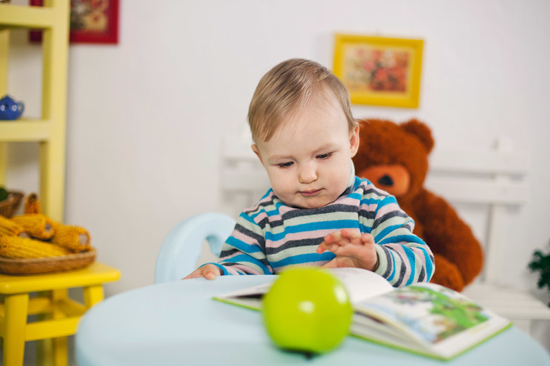 Кирюшка во всю готовится к Новому году)))