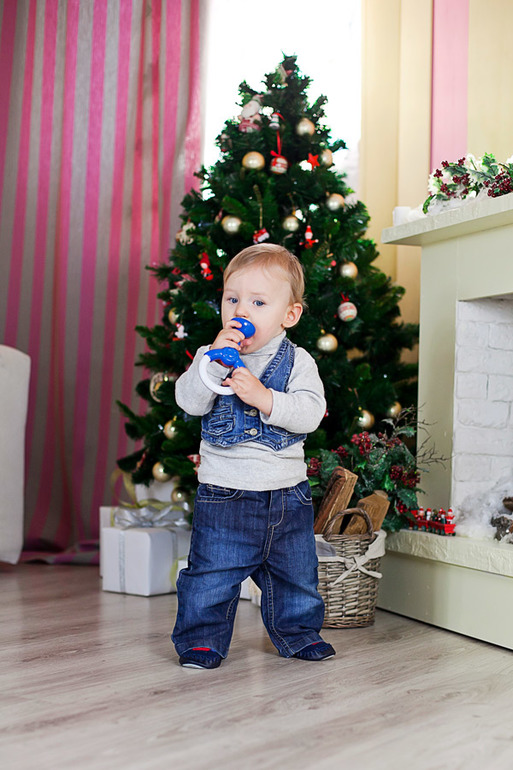 Кирюшка во всю готовится к Новому году)))