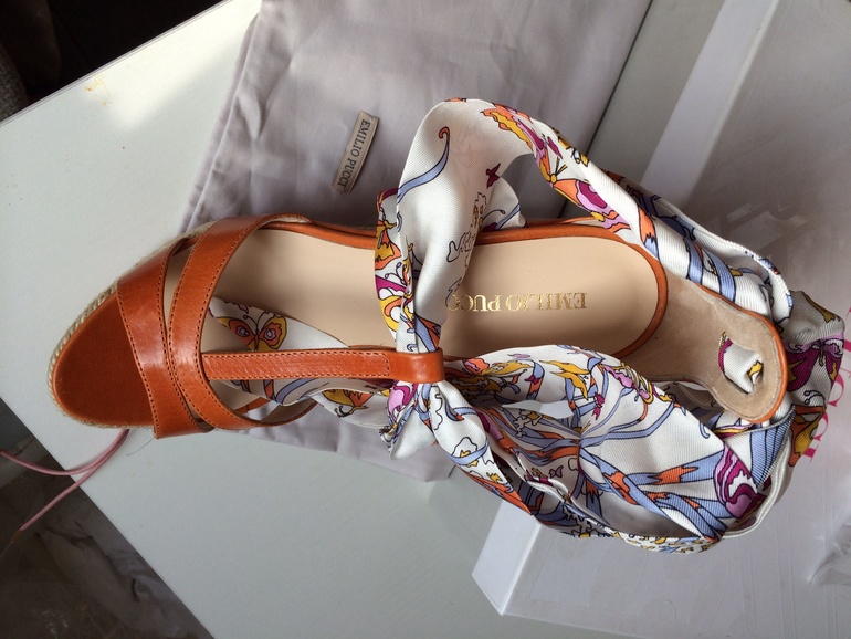 Обувь на 38-39-40 размер DKNY босоножки, EMILIO PUCCI, RUPERT SANDERSON,ботильоны LORIBLU , UGG AUSTRALIA КЕДЫ!