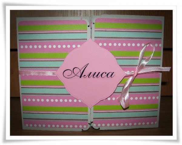 Альбом-фоторамка своими руками. Может кому пригодится.