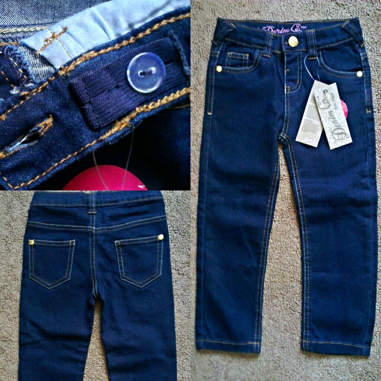 Продам новые джинсы с утяжкой на девочку 3-4 года, 4-5 лет с ремнем.Недорого.