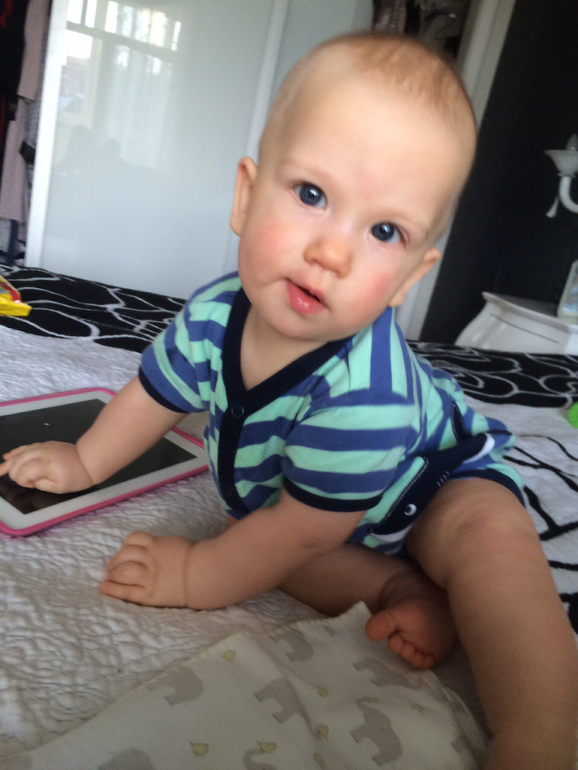 9 месяцев Ярослав)