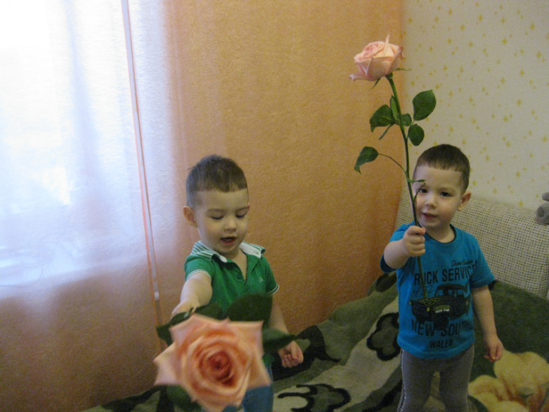 Поздравляли меня мои детки с 8 марта!