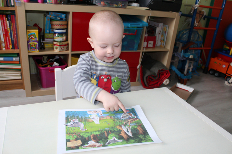 Вот и пошли мы по дороге с музыкой.