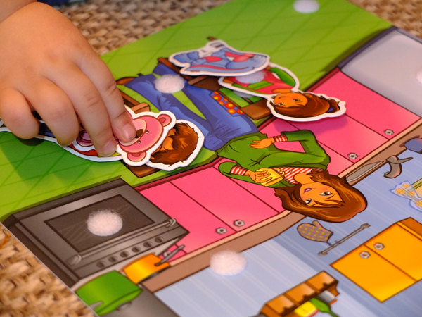 Развивающие игрушки Scotchi. Радость на липучках))