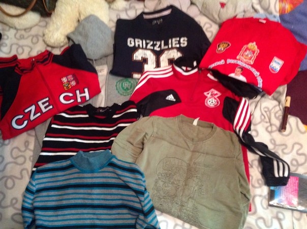 Отдам вещи ,обувь,игрушки.