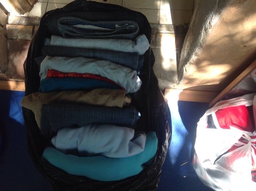 Отдам вещи ,обувь,игрушки.