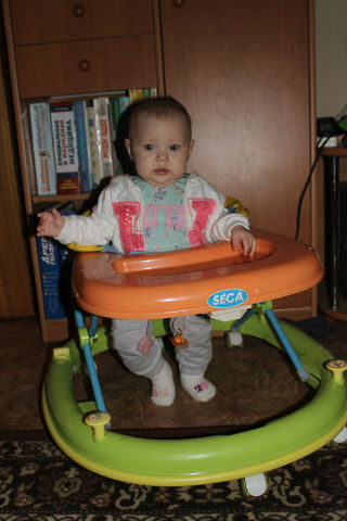 Вот и мы))) скоро 7 мес. как же летит время..ууух) Девченки всем привет!!!!Ооооочень много фоток)