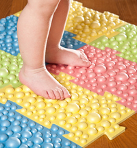 Массажные коврики, массажёры, мячи для занятий лечебной физкультурой