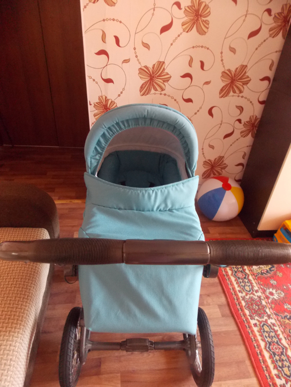 Продаю детскую коляску 2 в 1 Roan Marita