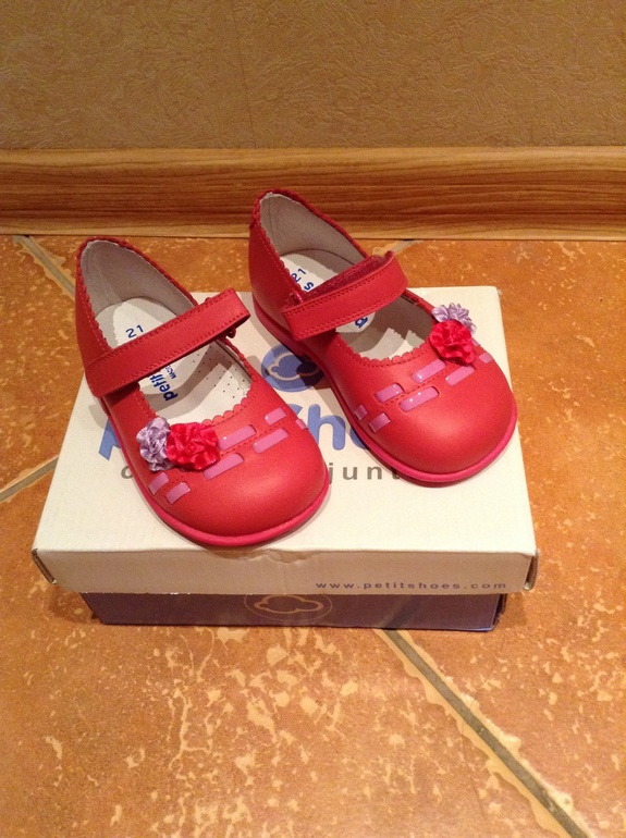 Новые туфельки PetitShoes (Испания), р. 21. Цена 1.100 рублей.