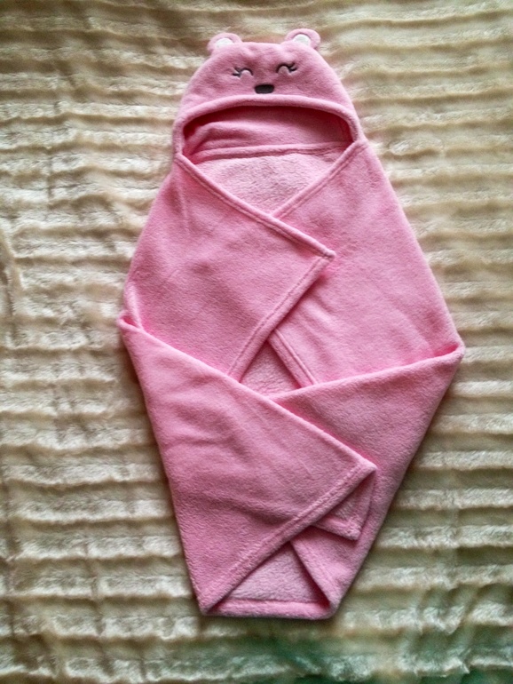 Отдаю пакетом бодики и слипы на девочку 6-9-12 мес