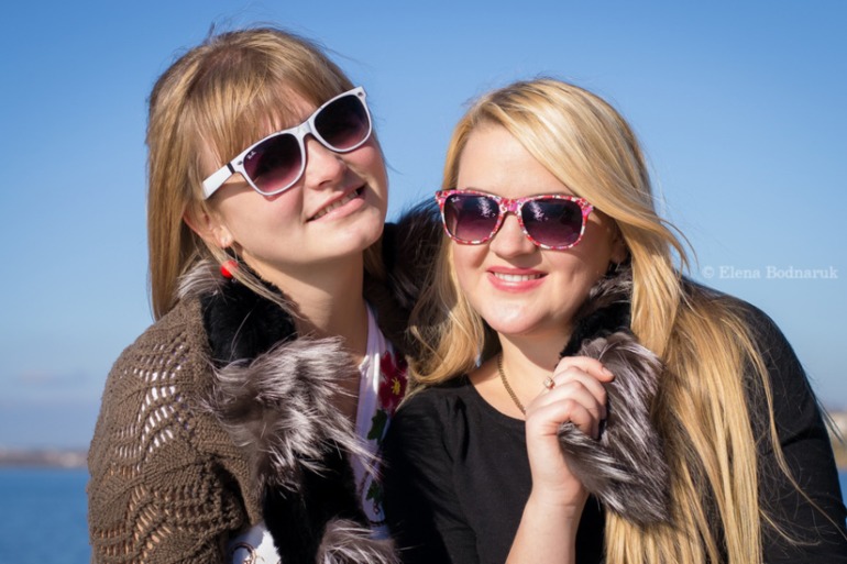 Две подружки