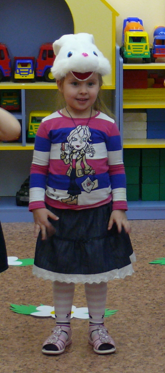 Первая роль!